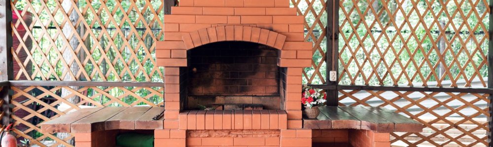 Brick barbecue grills are a beautiful addition to the landscaping in your garden